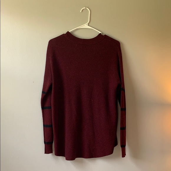 x-small american eagle burgundy sweater!! - Picture 2 of 2